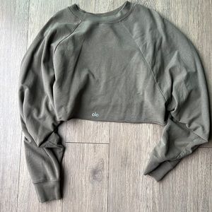 Olive alo cropped crew neck